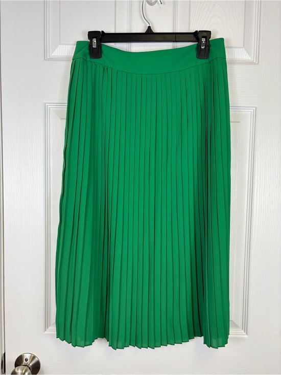 J. Crew Dresses & Skirts - NWT J. Crew green pleated midi skirt sz 8